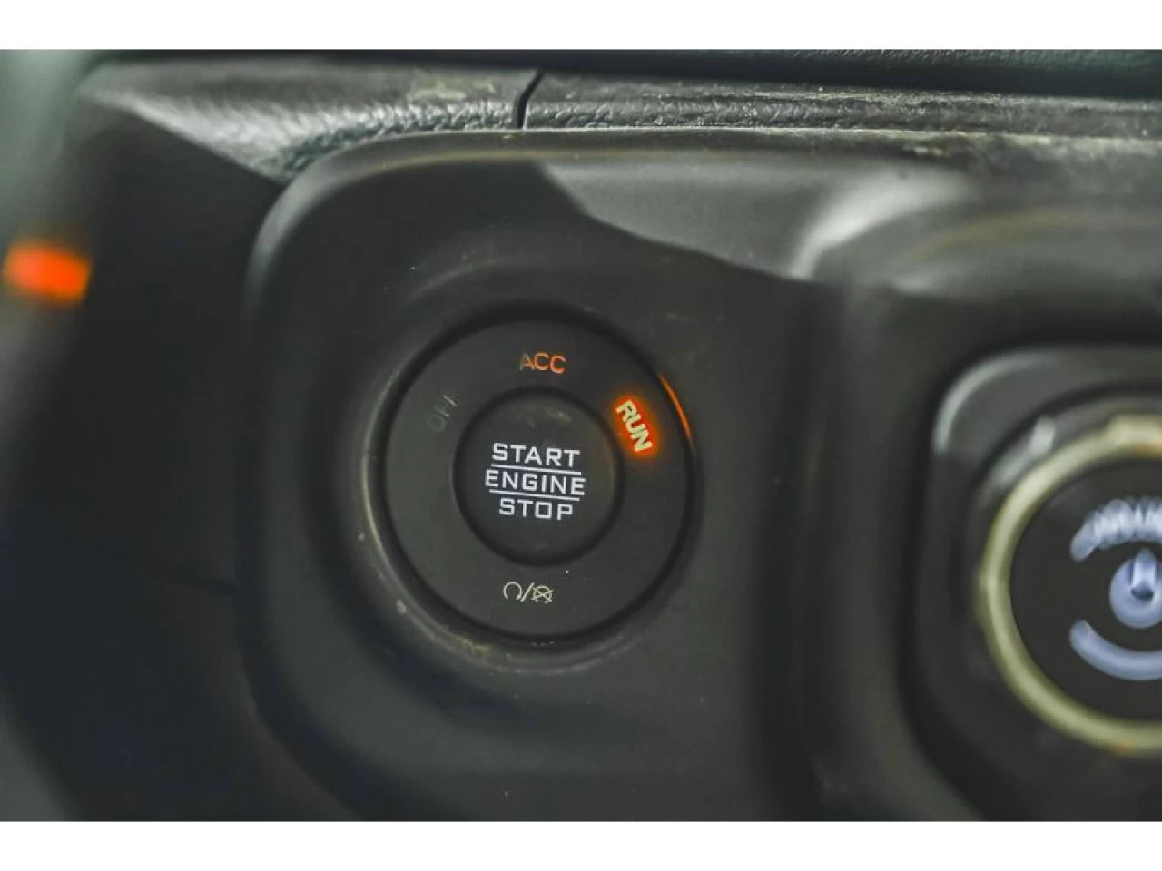 2021 Jeep Wrangler 4XE Unlimited Sahara 4x4 GROUPE REMORQUAGE 2 TOITS Image principale