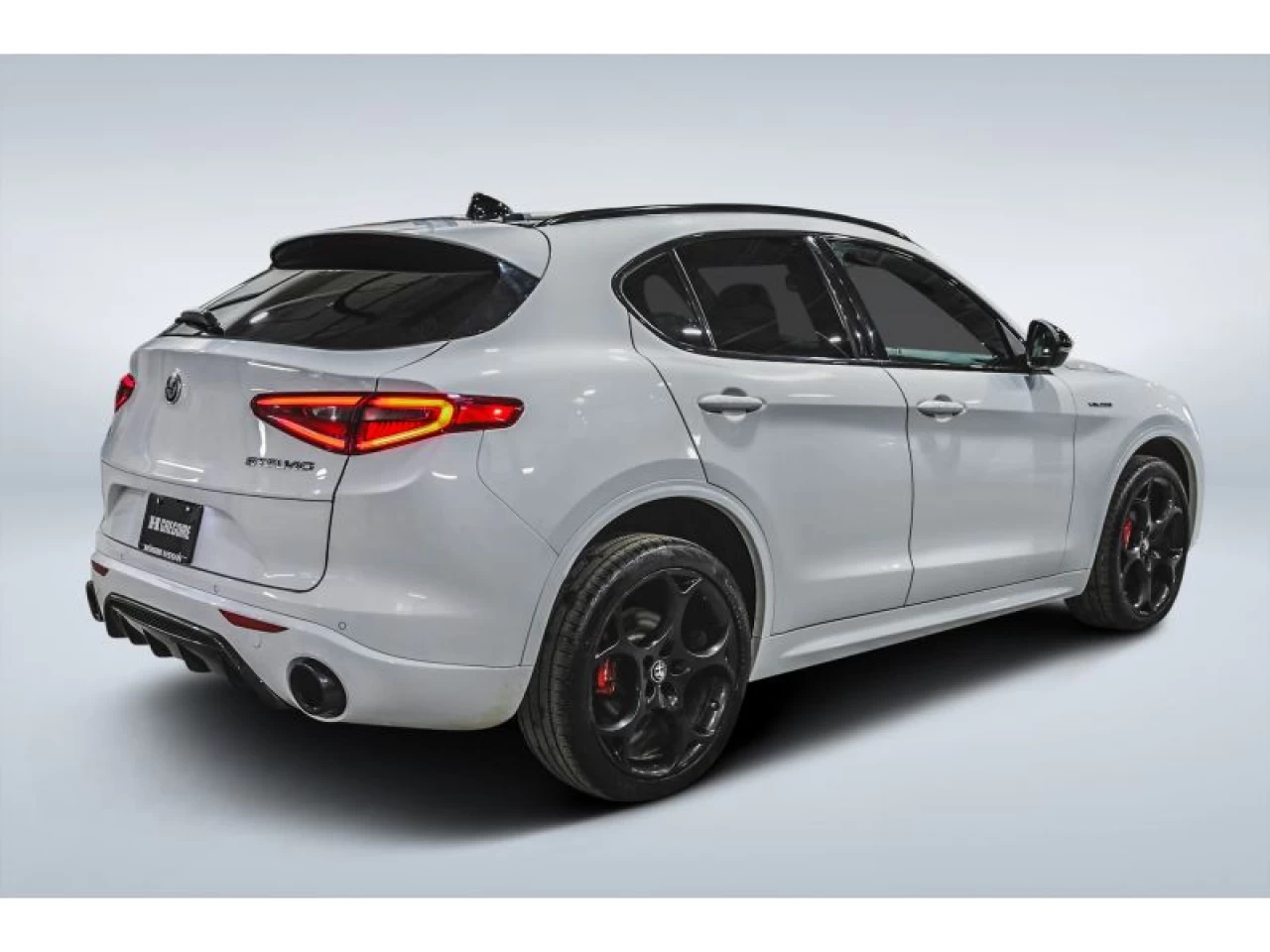 2022 Alfa Romeo Stelvio Veloce AWD Image principale