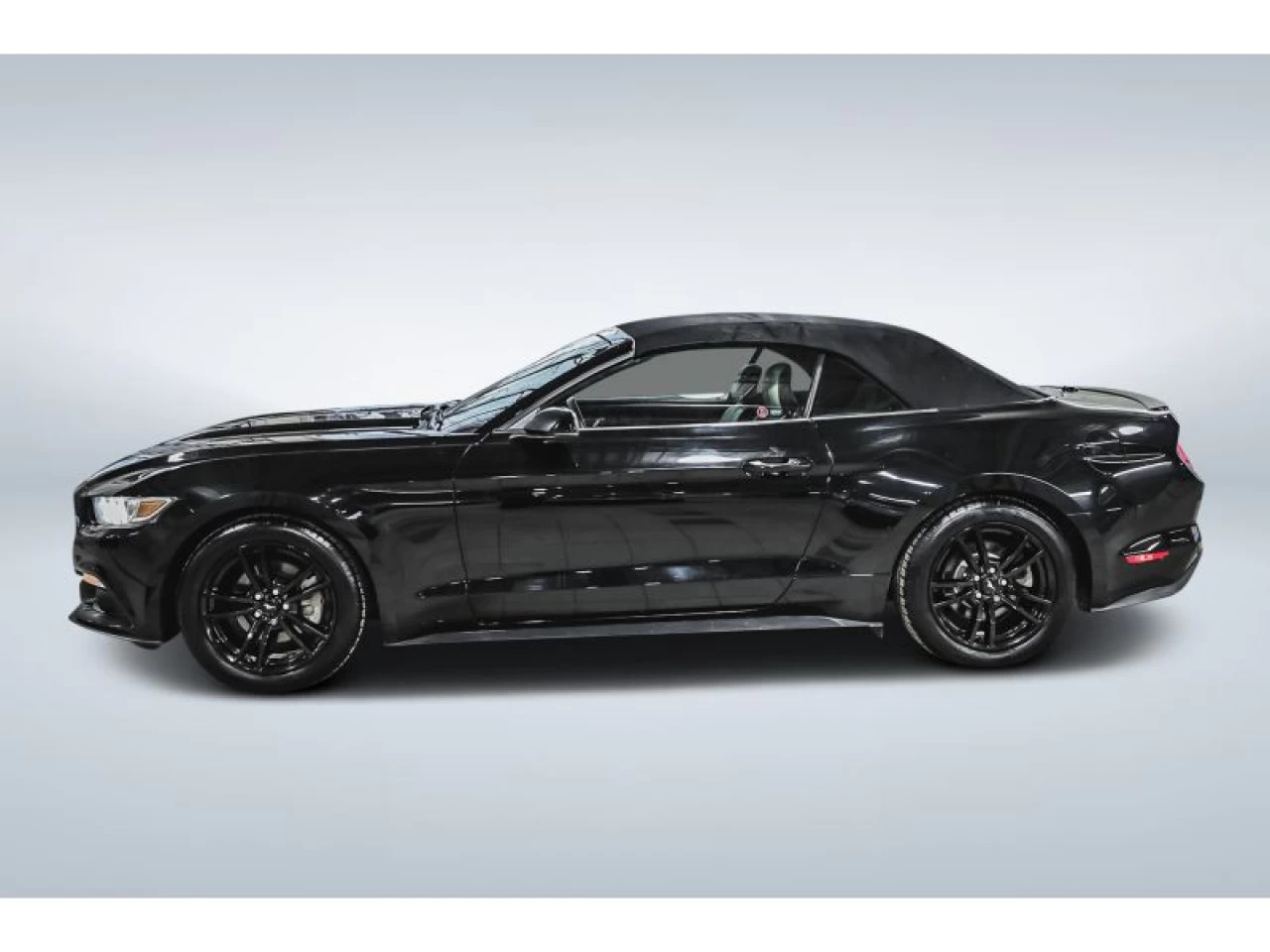 2015 Ford Mustang 2dr Conv EcoBoost Premium Main Image
