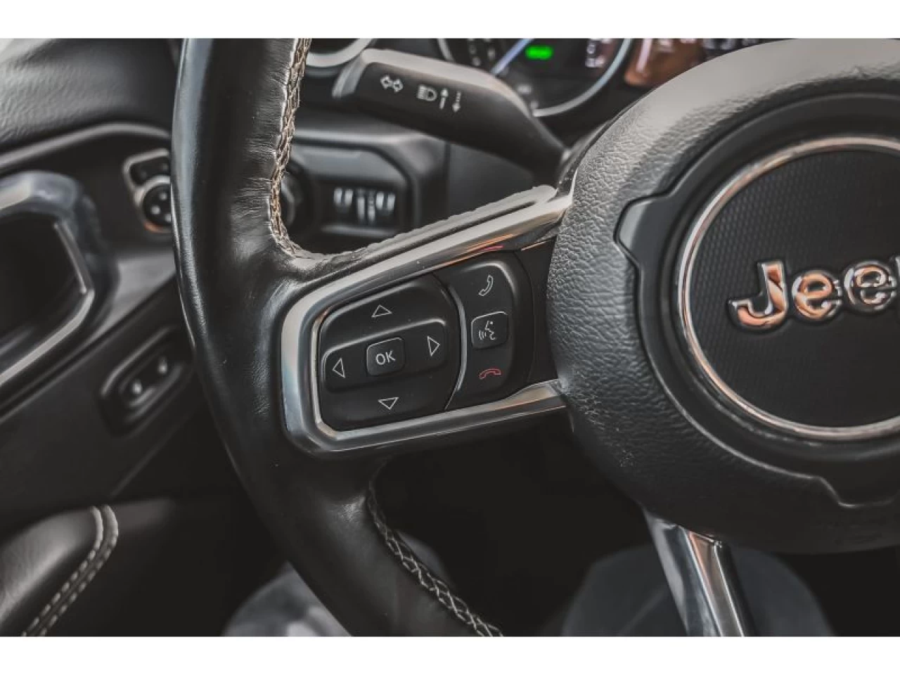 2022 Jeep Wrangler 4XE Sahara 4X4 GROUPE TEMPS FROID ATTELAGE REMORQU Image principale