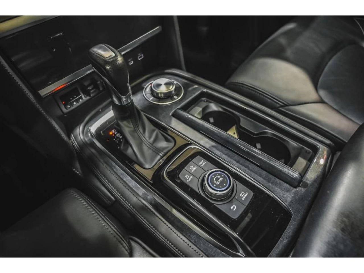 2024 Nissan Armada 4x4 SL MIDNIGHT EDITION CUIR TOIT 400HP Image principale
