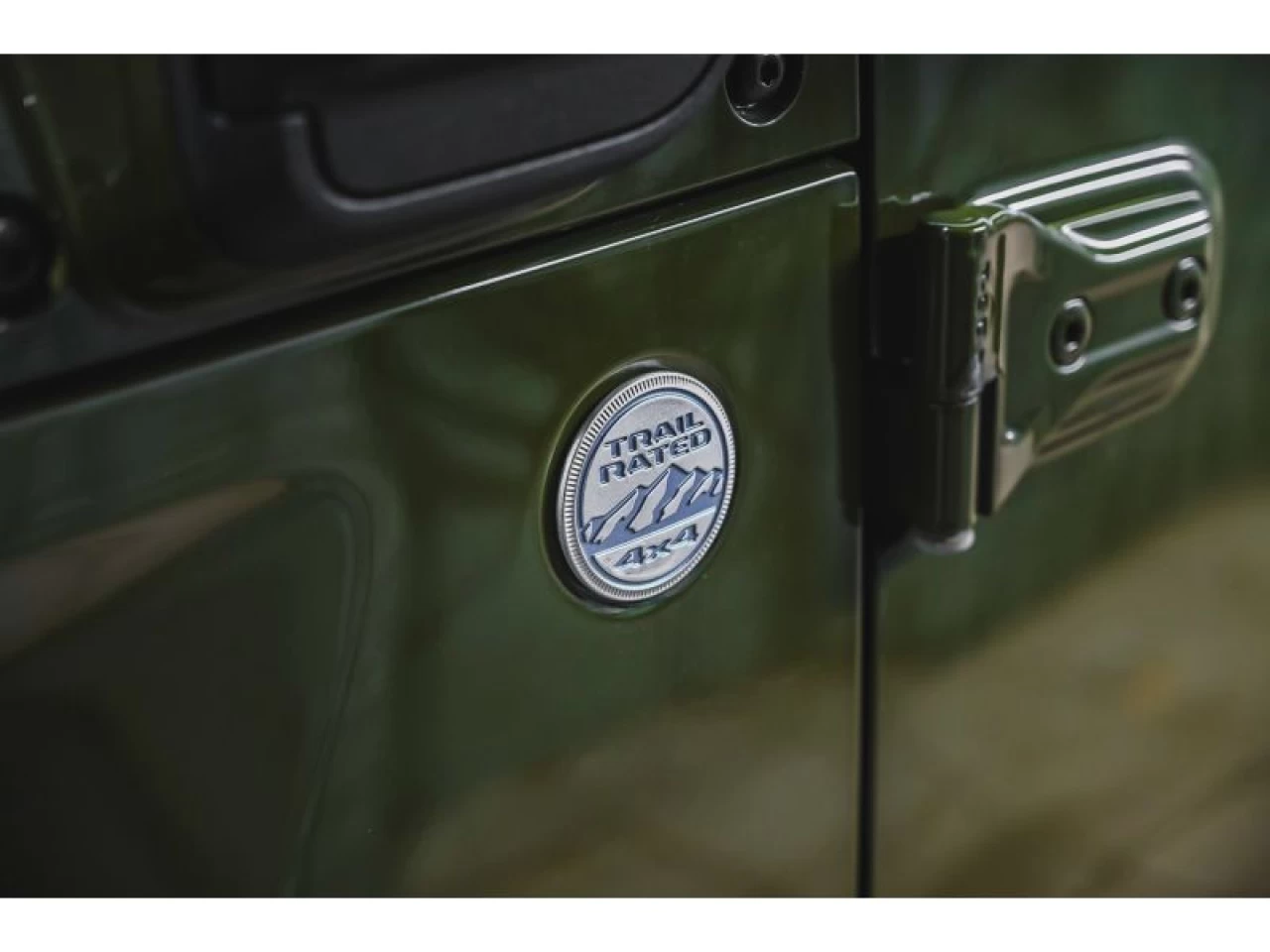2021 Jeep Wrangler 4XE Unlimited Sahara 4x4 GROUPE REMORQUAGE Image principale
