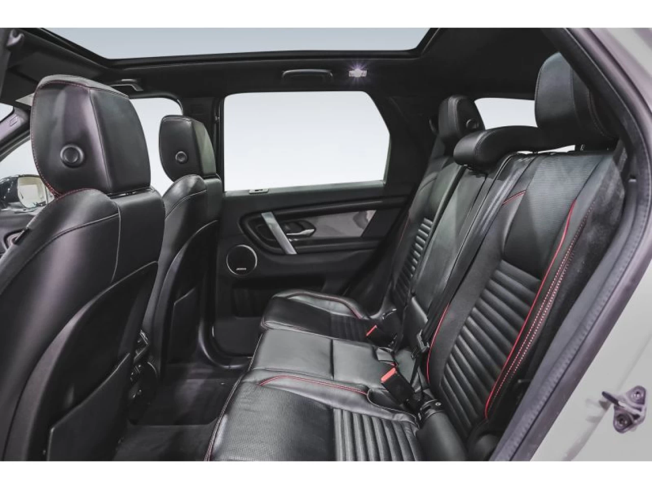2020 Land Rover DISCOVERY SPORT R-Dynamic SE 4WD Image principale