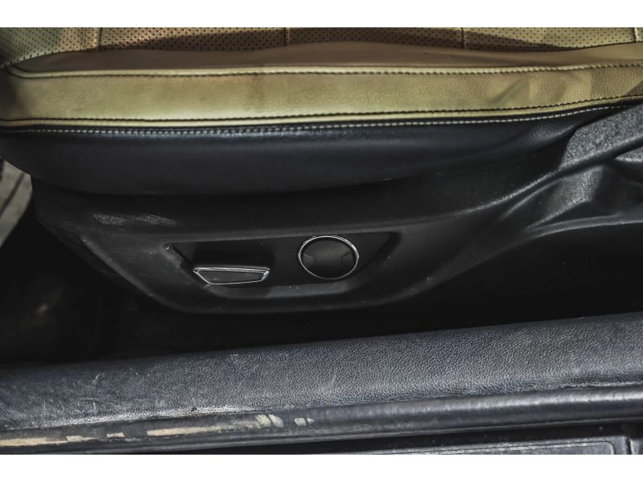 2015 Ford Mustang 2dr Conv EcoBoost Premium Main Image