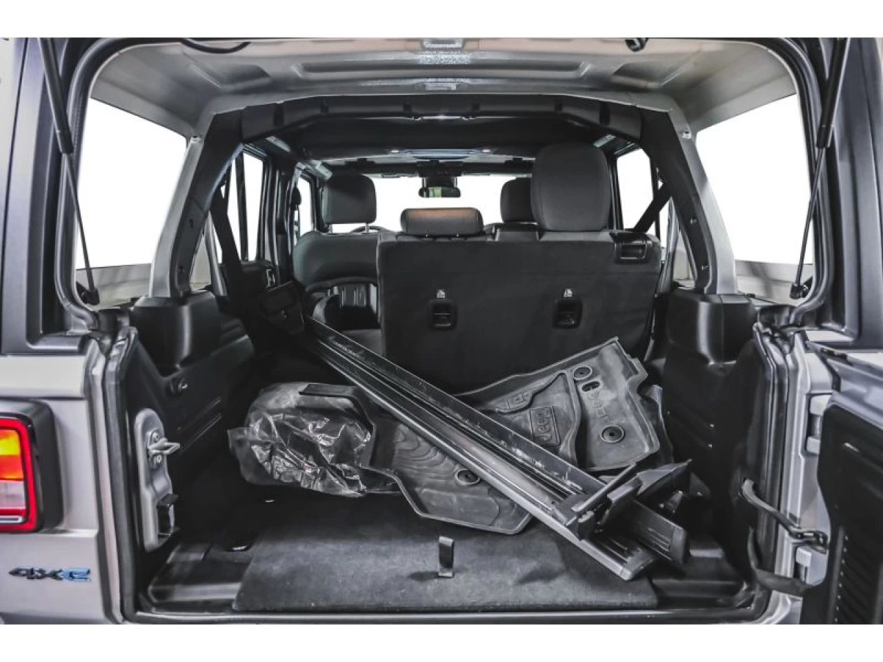 2024 Jeep Wrangler 4xe Willys 4 Door 4x4 GROUPE REMORQUAGE Main Image