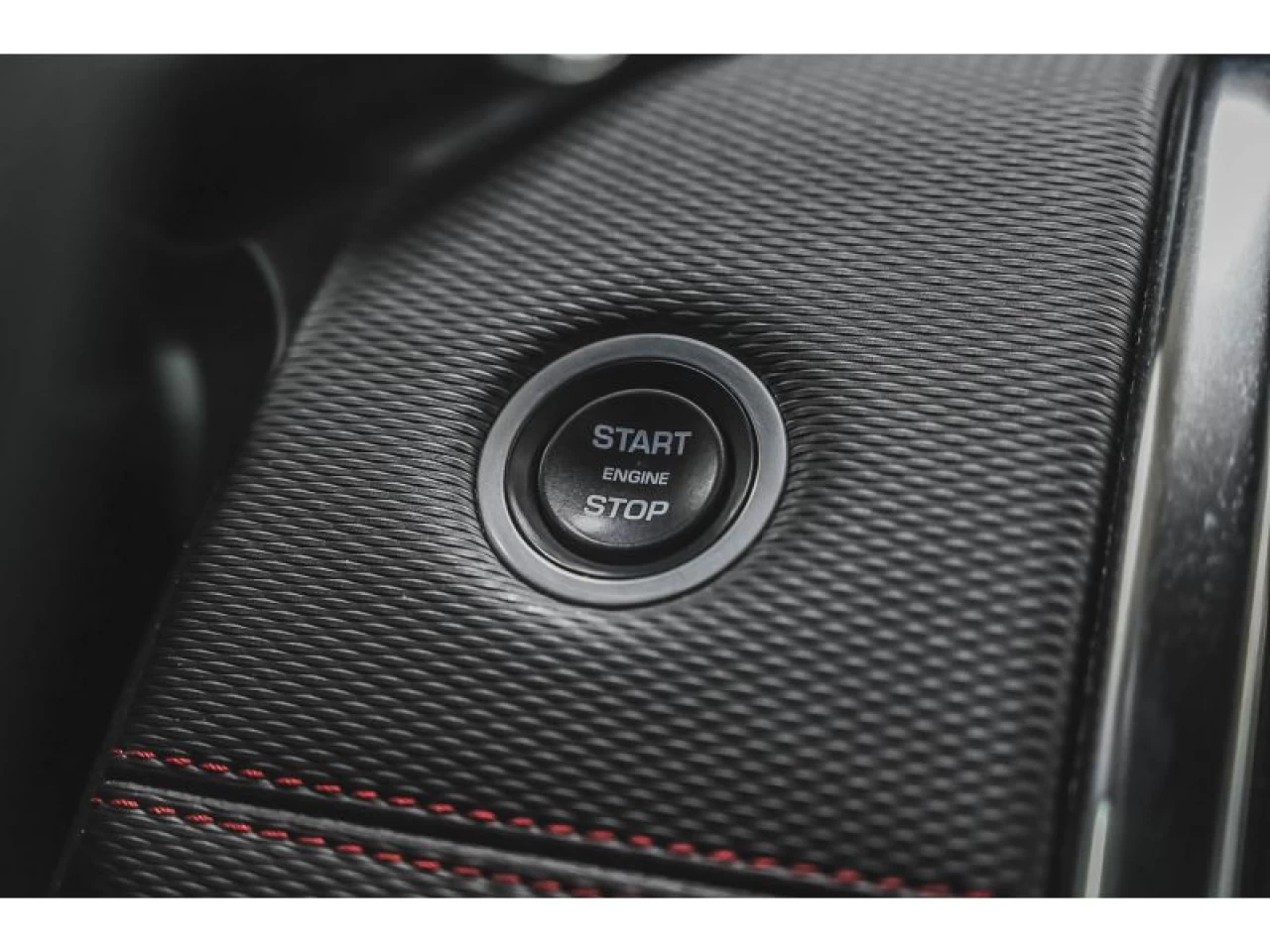 2020 Land Rover DISCOVERY SPORT R-Dynamic SE 4WD Main Image