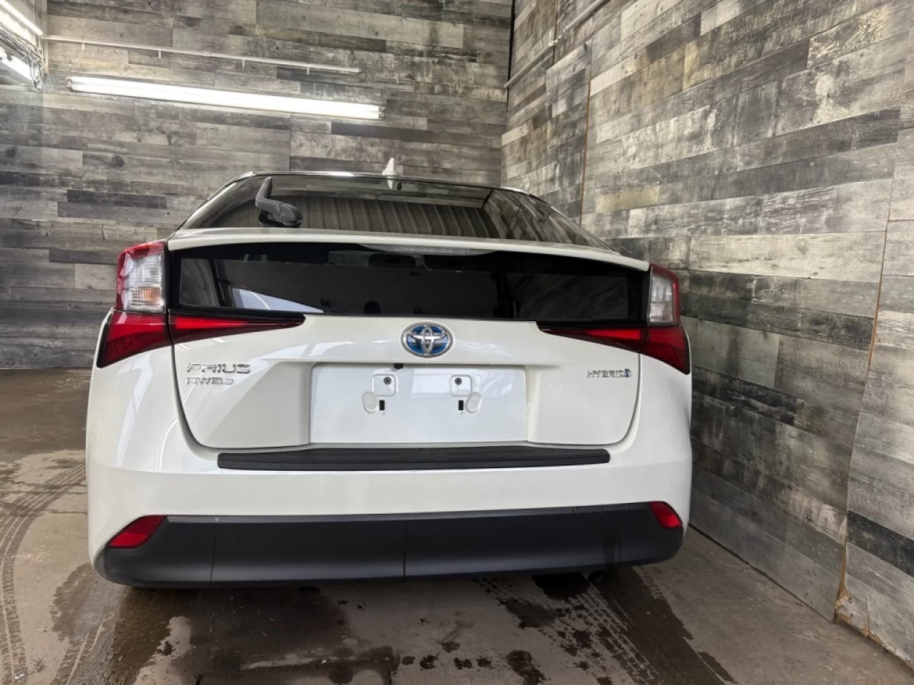 2019 Toyota Prius hybrid Technology AWD navigation sieges chauffant Main Image