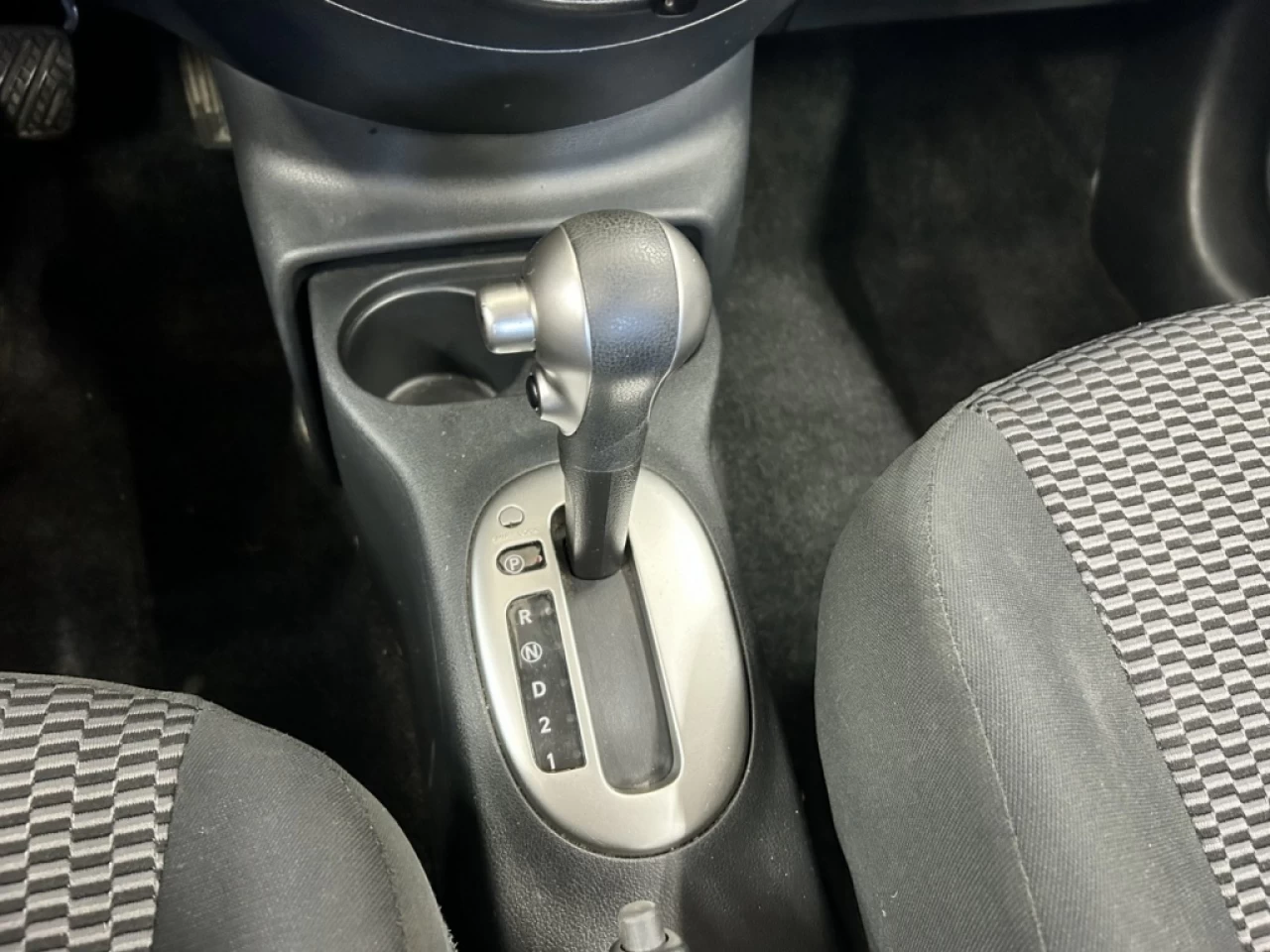 2017 Nissan Micra S AUTO A/C BLUETOOTH **APPROUVÉE 99,9%** Main Image