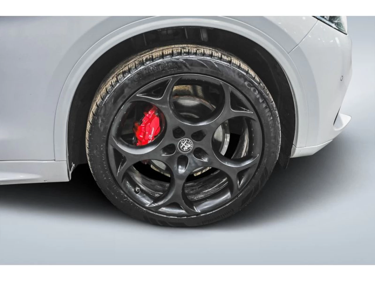 2022 Alfa Romeo Stelvio Veloce AWD Image principale