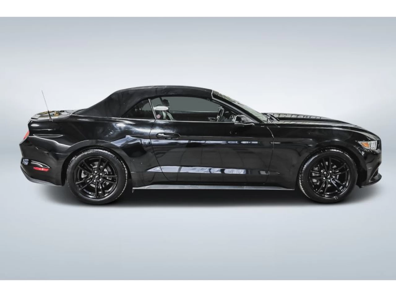 2015 Ford Mustang 2dr Conv EcoBoost Premium Main Image