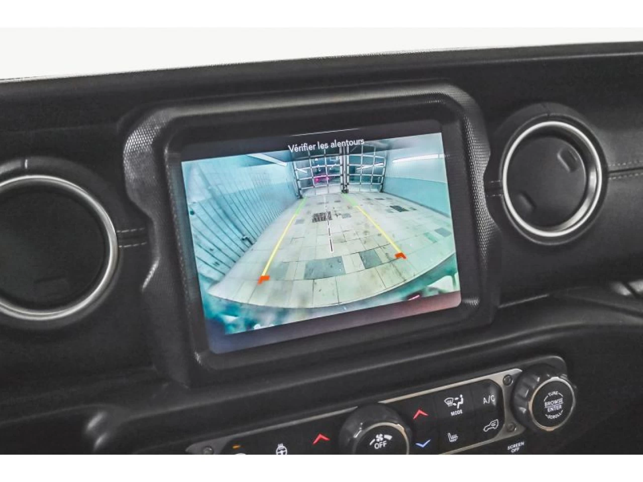 2021 Jeep Wrangler 4xe Unlimited Sahara GROUPE TEMPS FROID Image principale