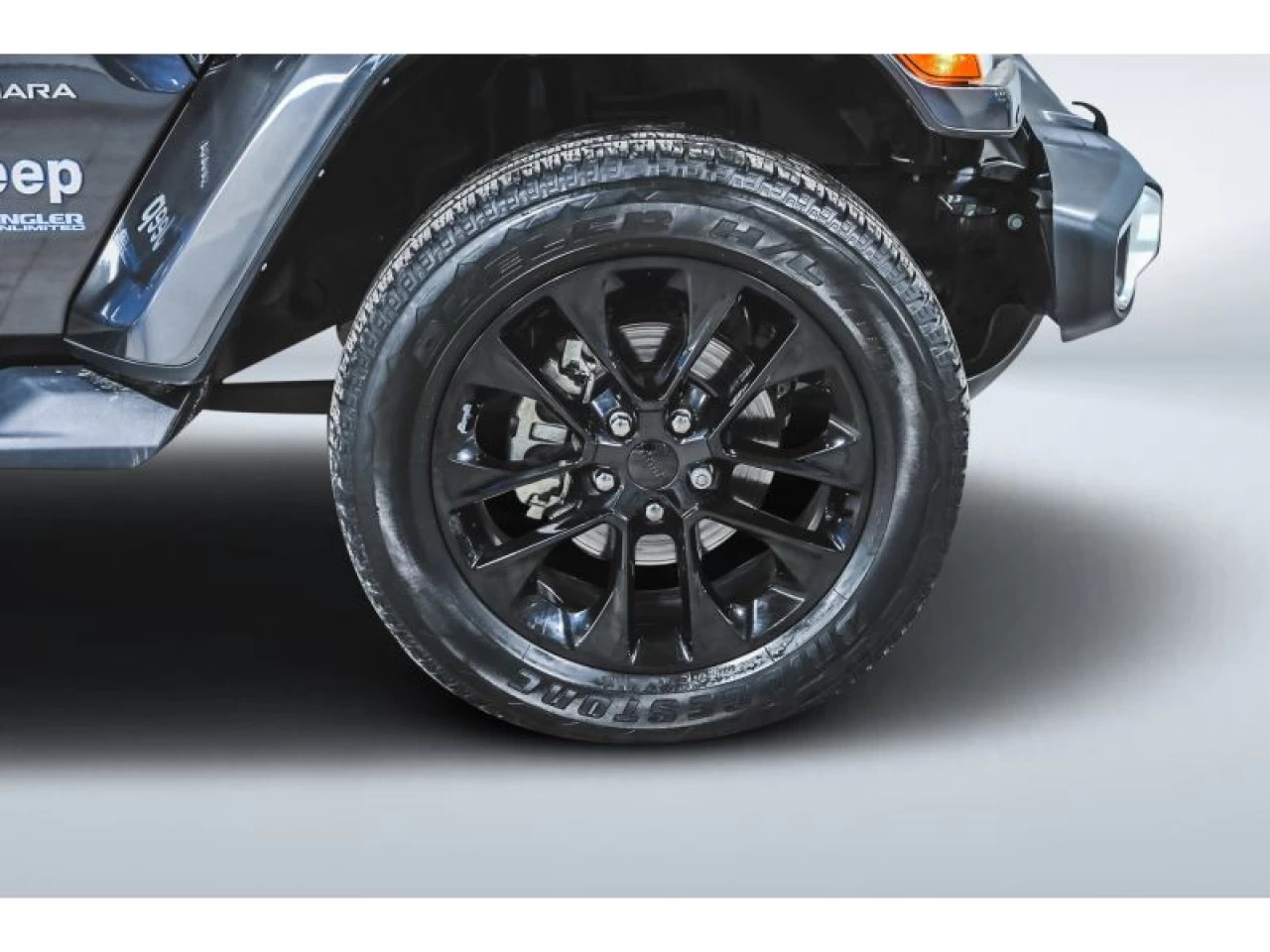 2021 Jeep Wrangler 4xe Unlimited Sahara 4x4 GR. TEMPS ENS REMORQUAGE Image principale