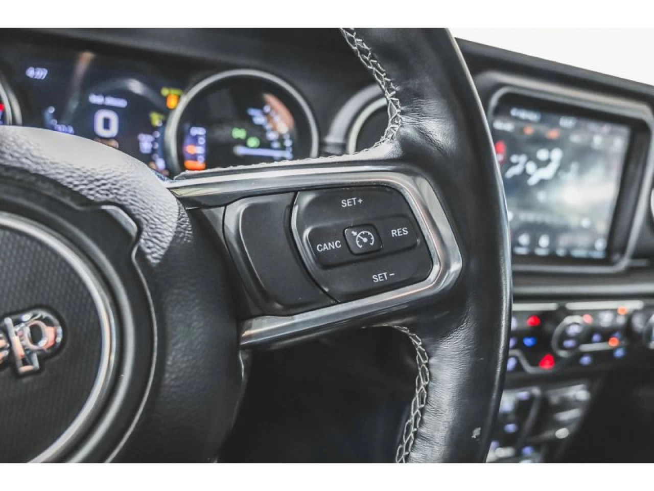 2021 Jeep Wrangler 4xe Unlimited Sahara 4x4 GR. TEMPS ENS REMORQUAGE Image principale