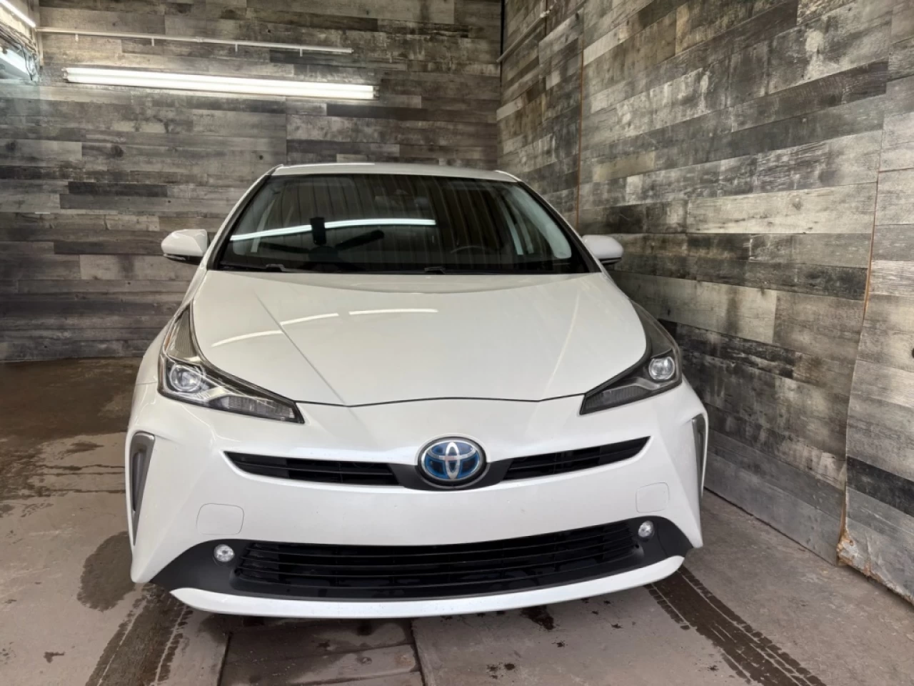 2019 Toyota Prius hybrid Technology AWD navigation sieges chauffant Main Image