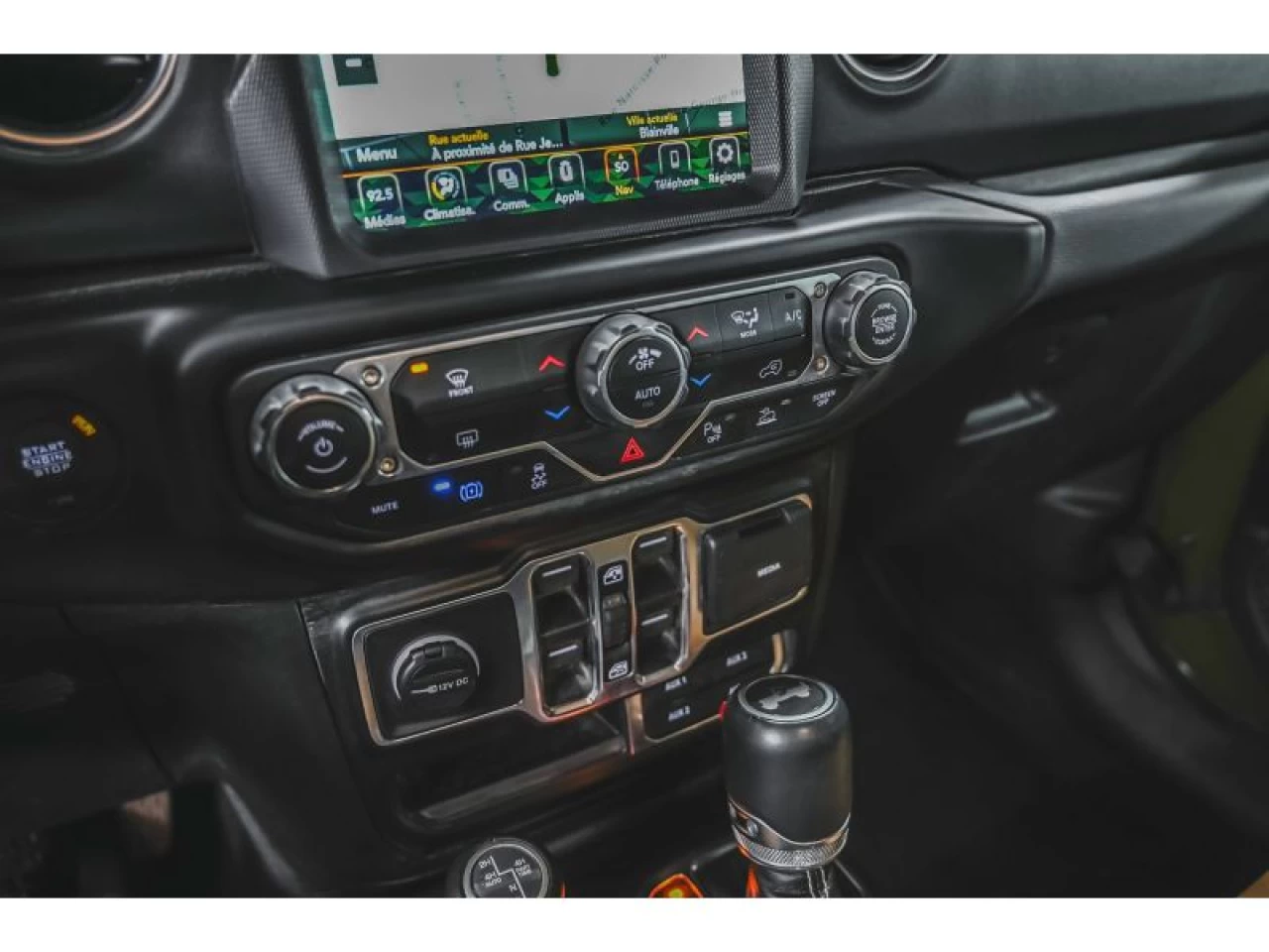 2021 Jeep Wrangler 4XE Unlimited Sahara 4x4 GROUPE REMORQUAGE Image principale