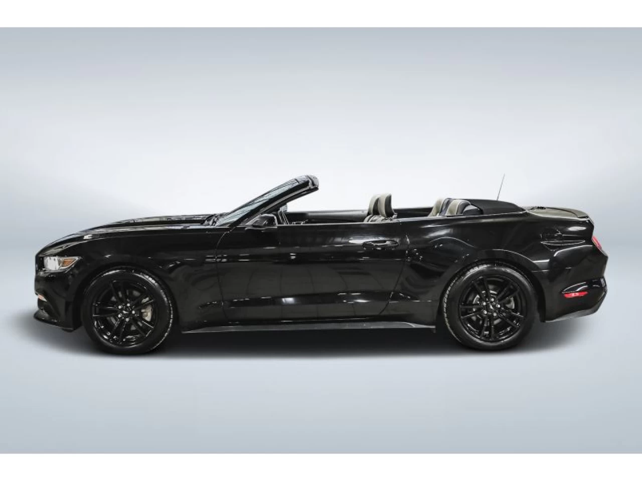 2015 Ford Mustang 2dr Conv EcoBoost Premium Main Image