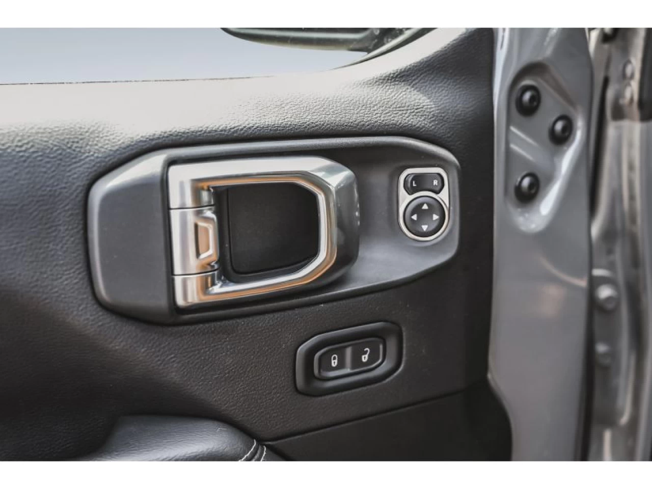 2022 Jeep Wrangler 4XE Sahara 4X4 GROUPE TEMPS FROID ATTELAGE REMORQU Main Image