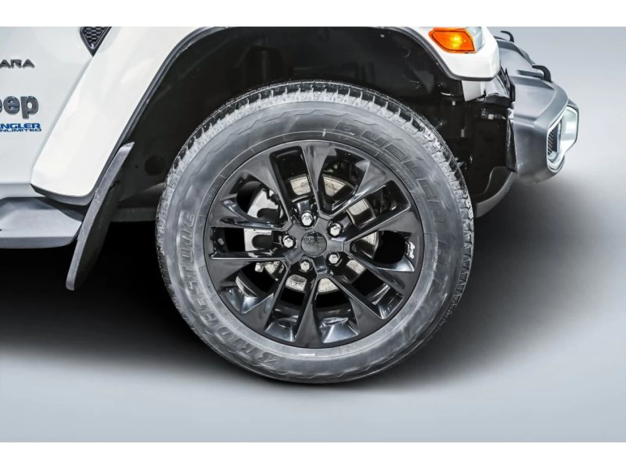 2021 Jeep Wrangler 4XE Unlimited Sahara 4x4F GROUPE REMORQUAGE Image principale