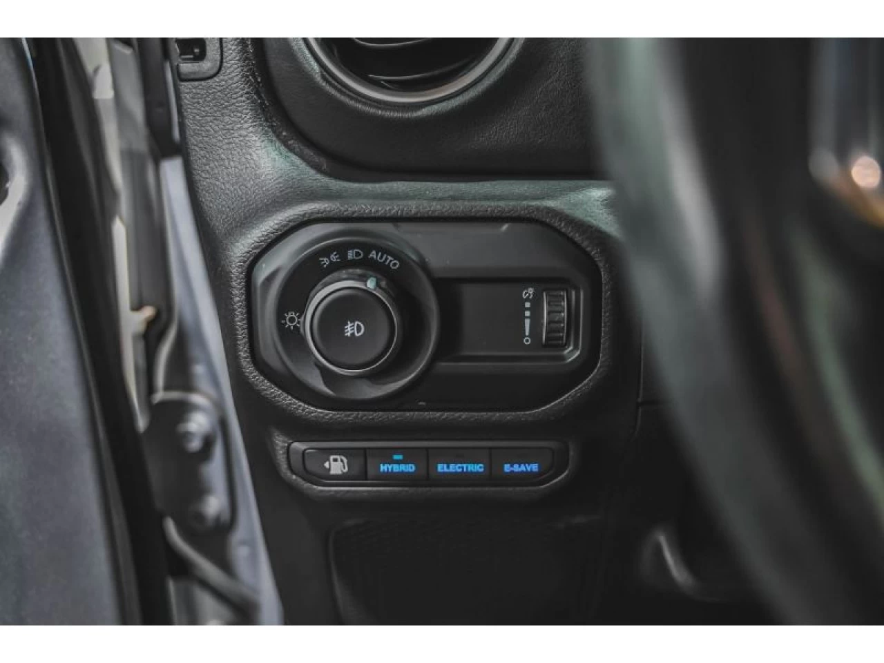 2023 Jeep Wrangler 4xe Sahara 4x4 TOIT SKY ONE-TOUCH Image principale
