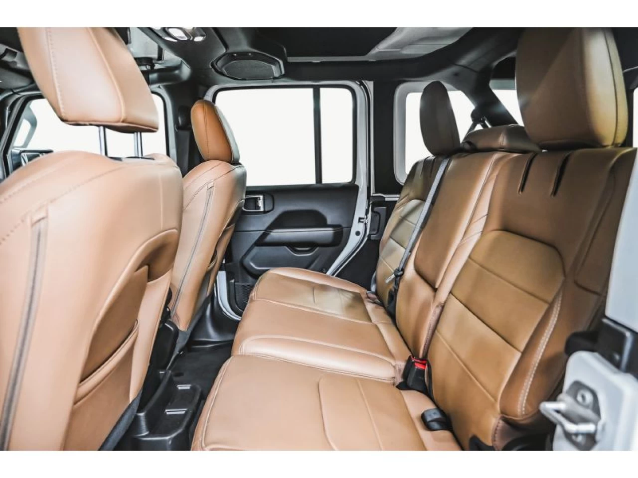 2021 Jeep Wrangler 4XE Unlimited Sahara 4x4F GROUPE REMORQUAGE Image principale