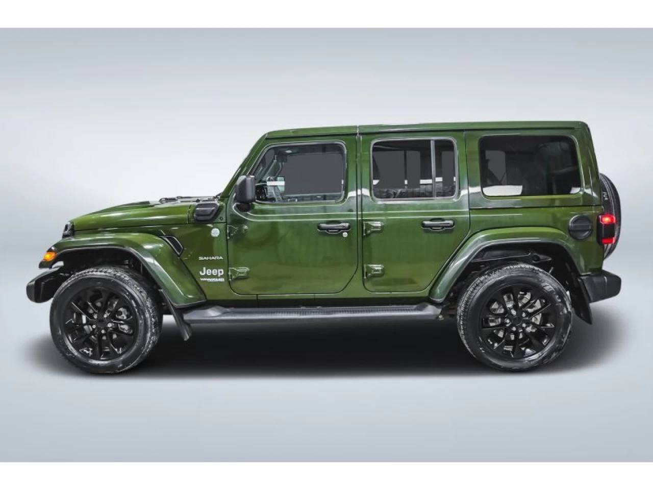 2021 Jeep Wrangler 4XE Unlimited Sahara 4x4 GROUPE REMORQUAGE Image principale