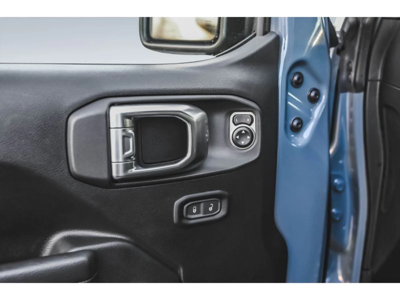 2024 Jeep Wrangler 4XE Willys GARANTIE FULL 140 000KM Image principale