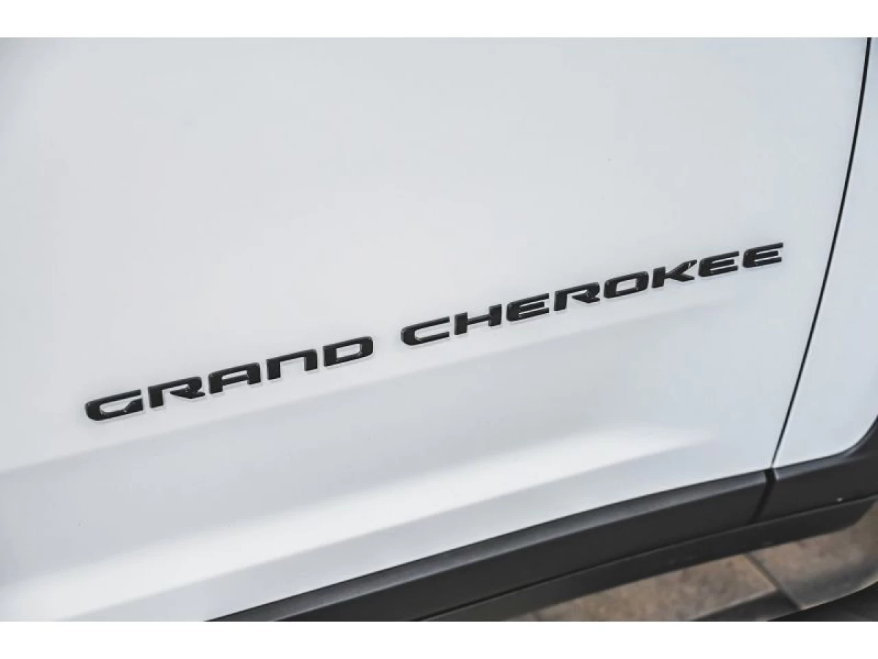 2024 Jeep Grand Cherokee L Limited 4x4 LUXURY TECH 2 BLACK APPEARANCE PCK Image principale