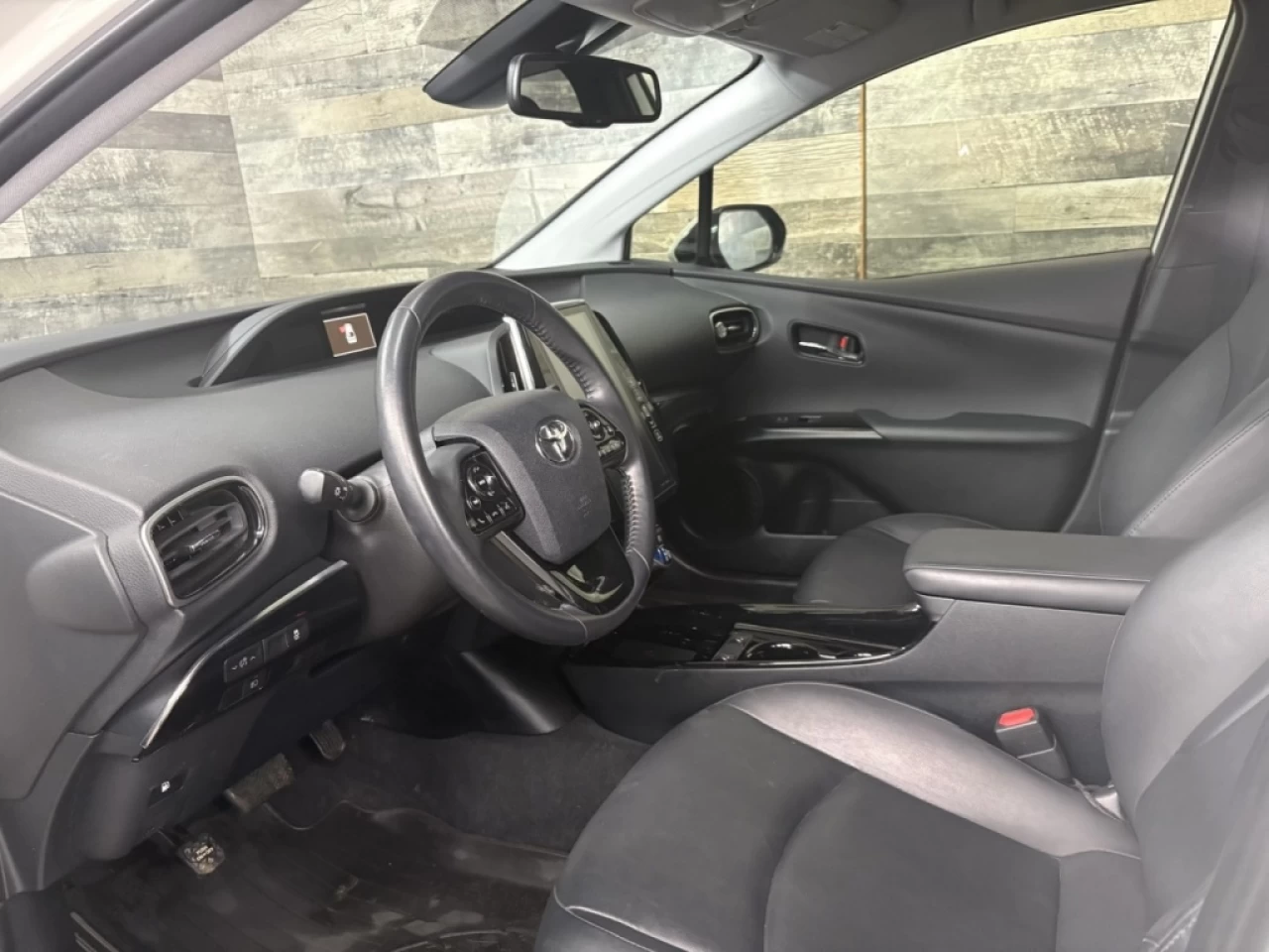 2019 Toyota Prius hybrid Technology AWD navigation sieges chauffant Main Image