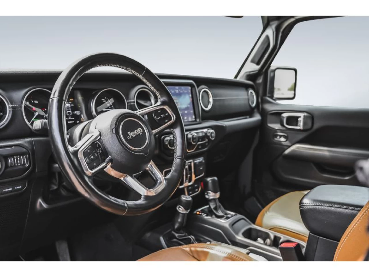 2022 Jeep Wrangler 4XE Sahara 4X4 GROUPE TEMPS FROID ATTELAGE REMORQU Main Image