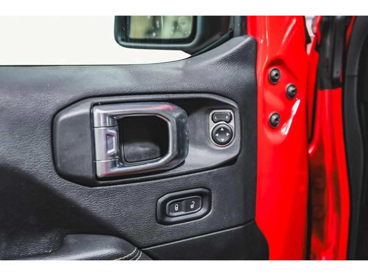 2021 Jeep Wrangler 4XE Unlimited Sahara 4x4 GROUPE REMORQUAGE 2 TOITS Image principale