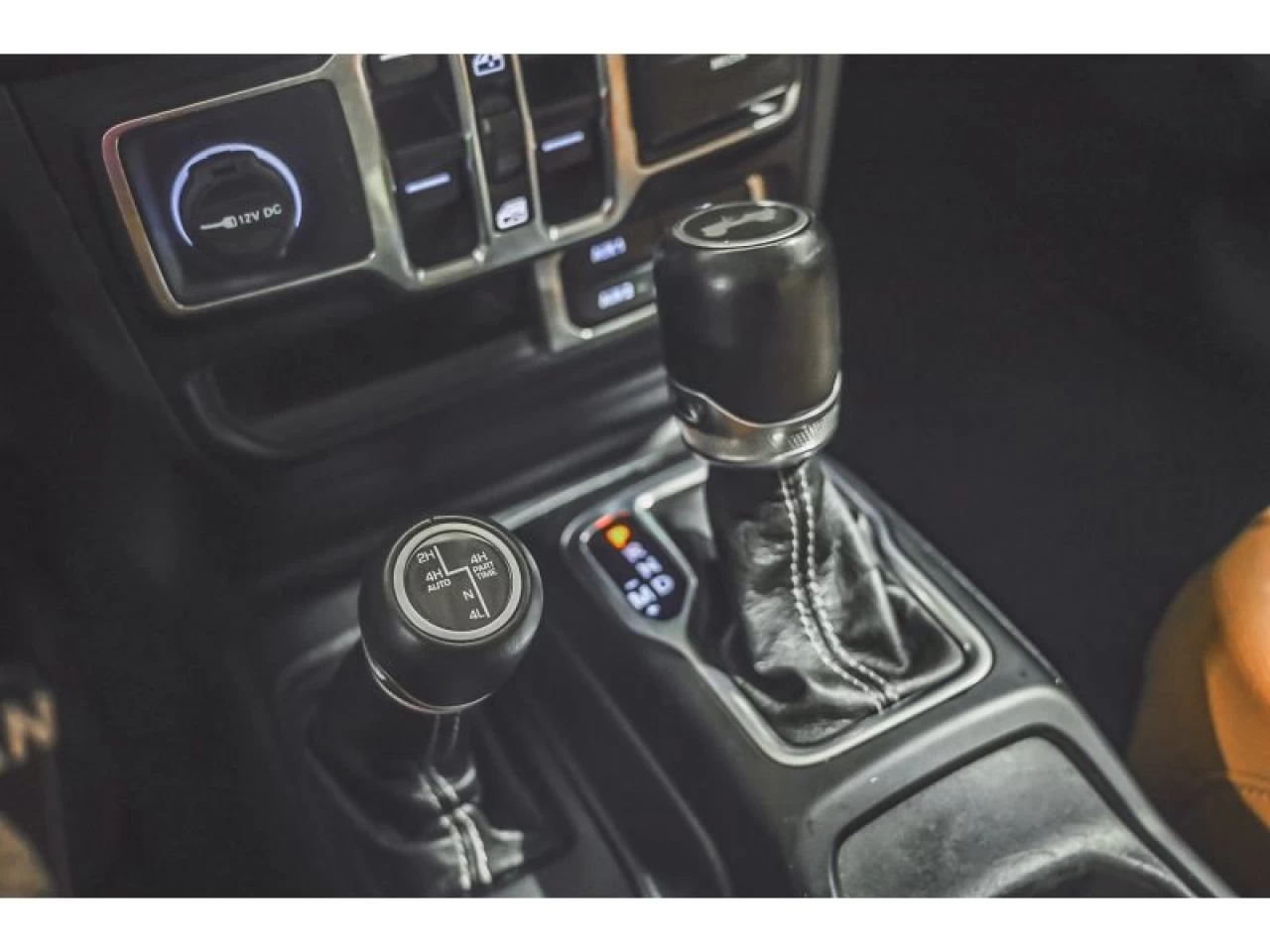 2021 Jeep Wrangler 4xe Unlimited Sahara GROUPE TEMPS FROID Image principale