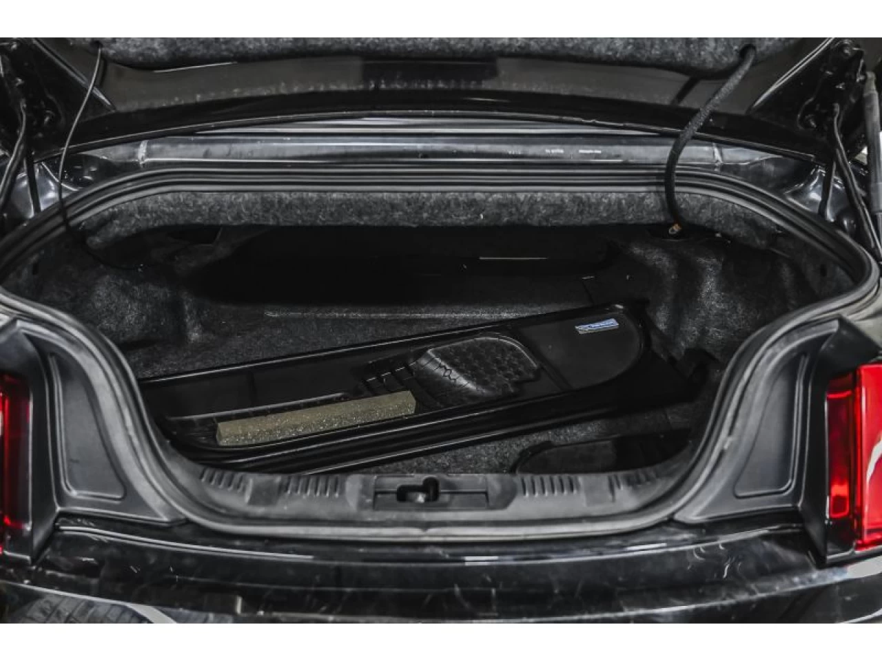 2015 Ford Mustang 2dr Conv EcoBoost Premium Main Image