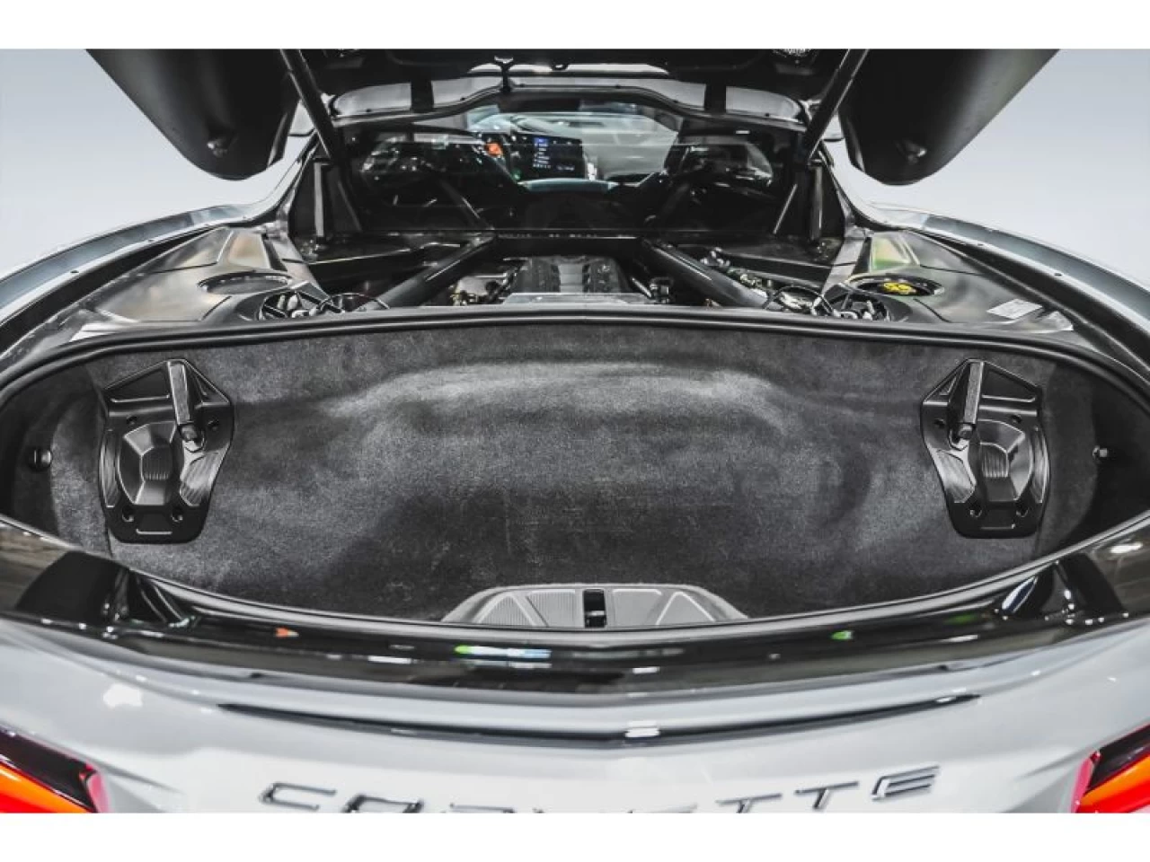 2023 Chevrolet Corvette 2LT Z51 PACKAGE Z51 SUSPENSION CERAMIC GREY Image principale