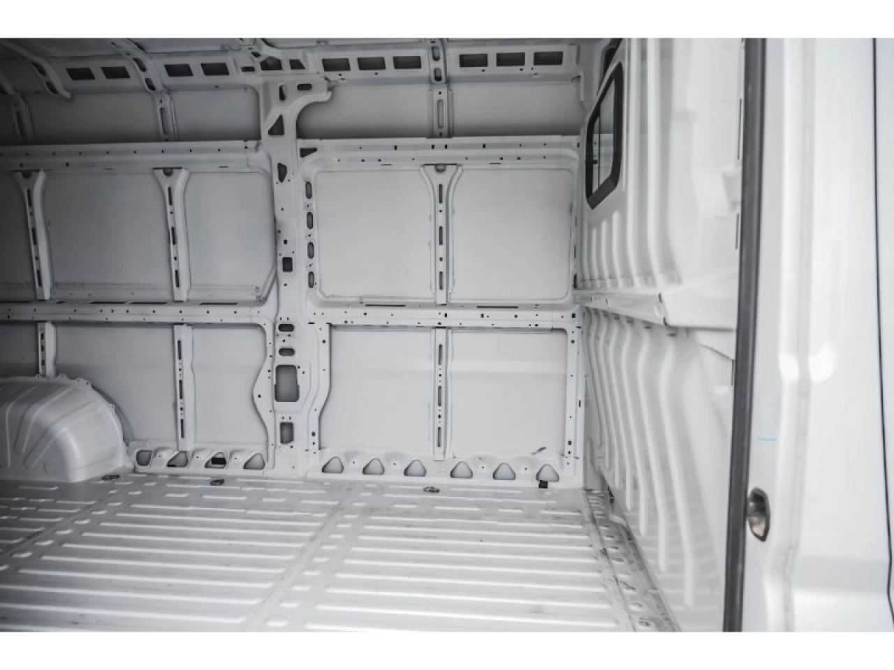 2025 Dodge Ram Tradesman 3500 High Roof Ext 159" WB w/Pass Seat Main Image