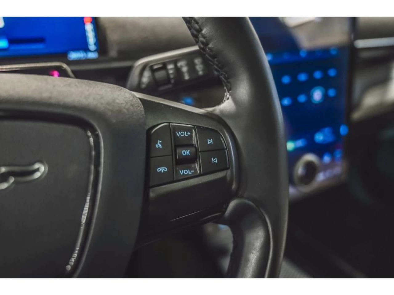 2024 Ford Mustang Mach-E Premium AWD LONGUE AUTONOMIE TOIT PANORAMIQUE Image principale