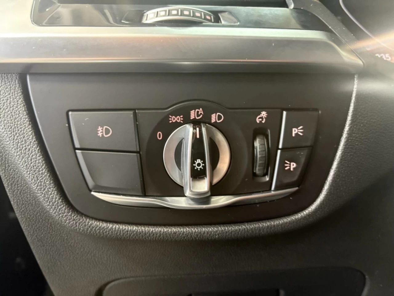 2021 BMW X3 xDrive30i AWD CUIR NAV TOIT OUVRANT ** APPROUVÉ À Image principale