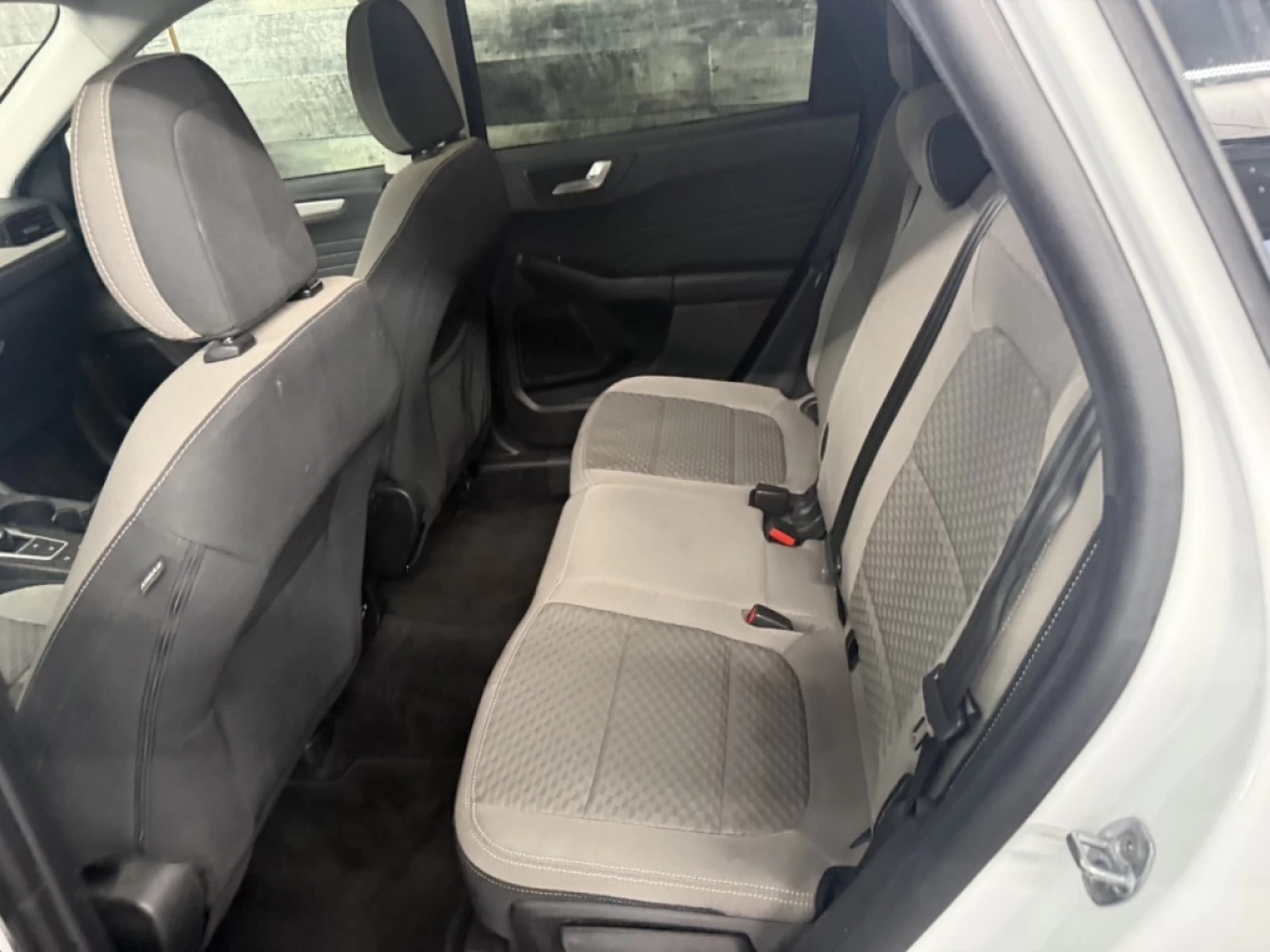 2021 Ford Escape SE AWD CAM DE RECUL ** APPROUVÉ À 99.9%** Image principale