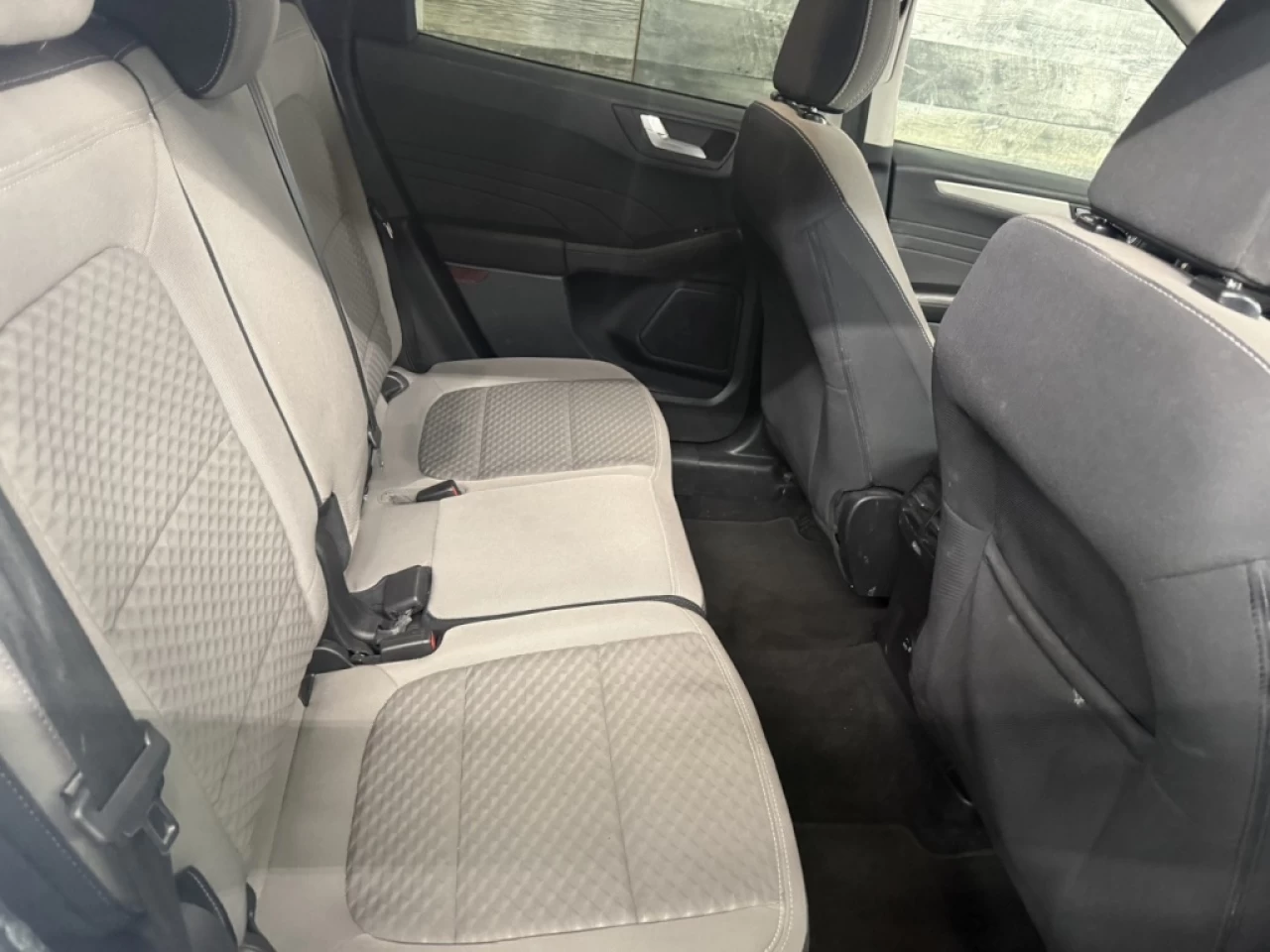 2021 Ford Escape SE AWD CAM DE RECUL ** APPROUVÉ À 99.9%** Image principale