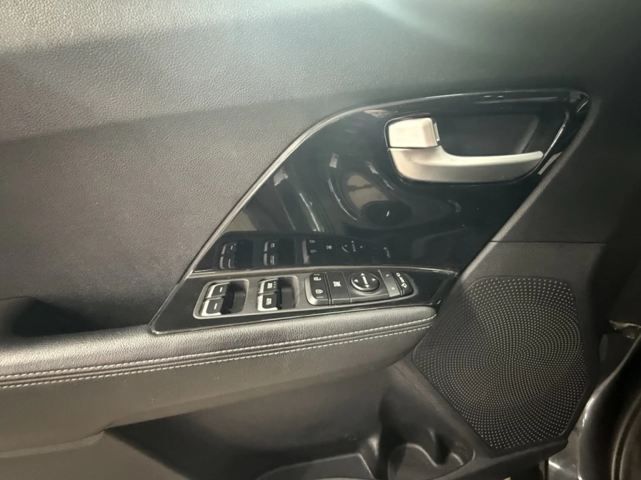 2019 Kia Niro EX HYBRID CUIR TOIT ** APPROUVÉ À 99.9%** Image principale