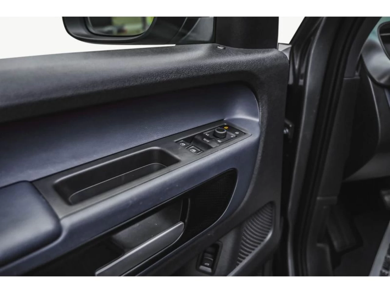 2025 Volkswagen ID. Buzz 1st Edition 4MOTION TOIT PANORAMIQUE Main Image