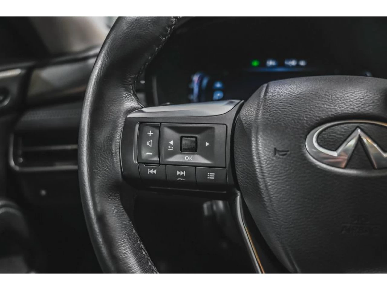 2024 Infiniti QX60 LUXE AWD CUIR TOIT OUVRANT Main Image