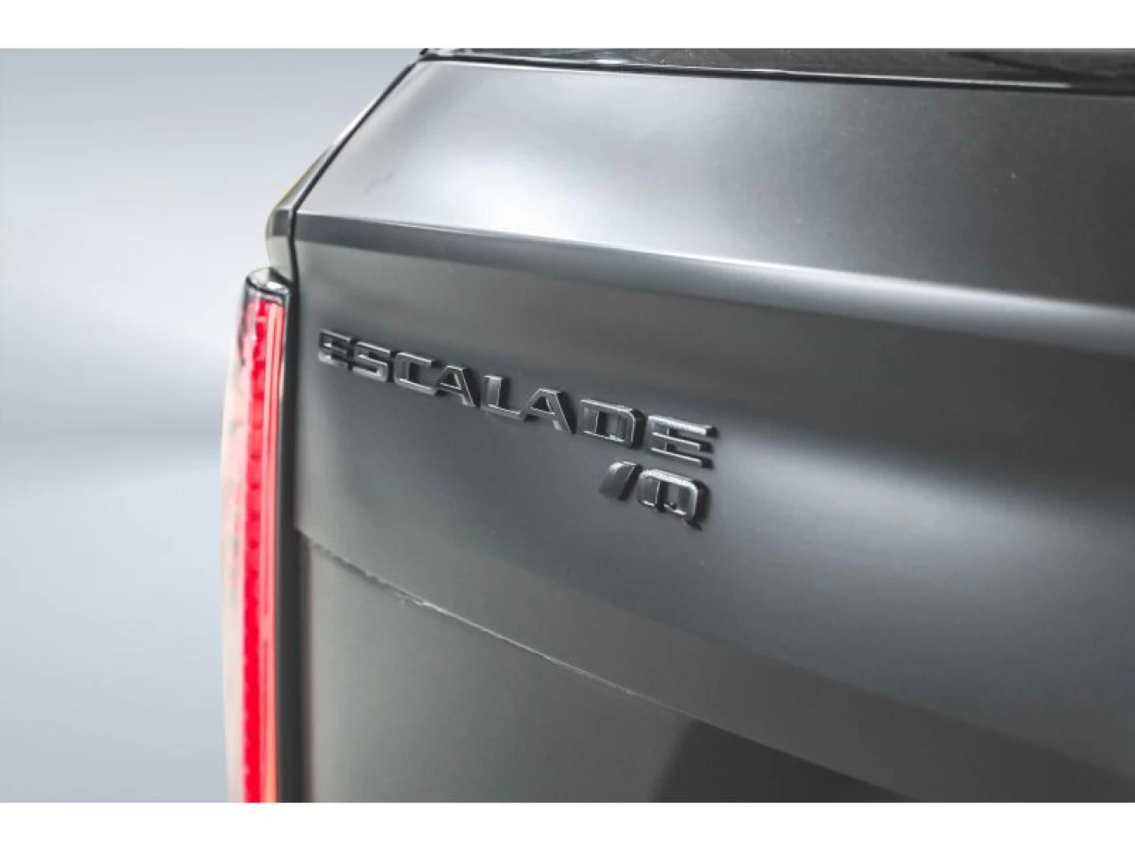 2025 Cadillac Escalade AWD Sport 1 wrap satin valeur 10000$ Main Image