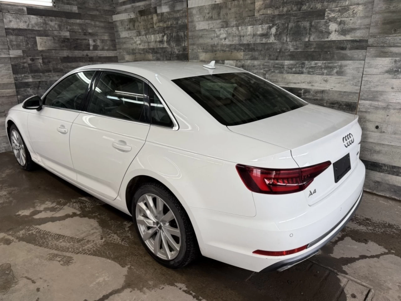 2019 Audi berline A4 Komfort Toit Cuir Sieges chauffant Bluetooth**Appr Image principale