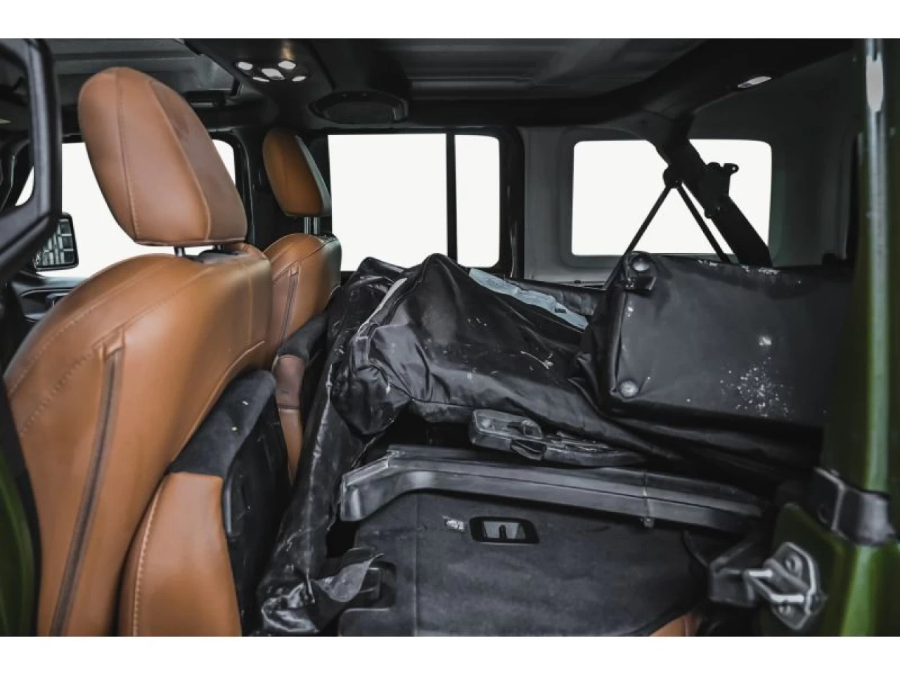 2021 Jeep Wrangler 4XE Unlimited Sahara 4x4 GROUPE REMORQUAGE Main Image