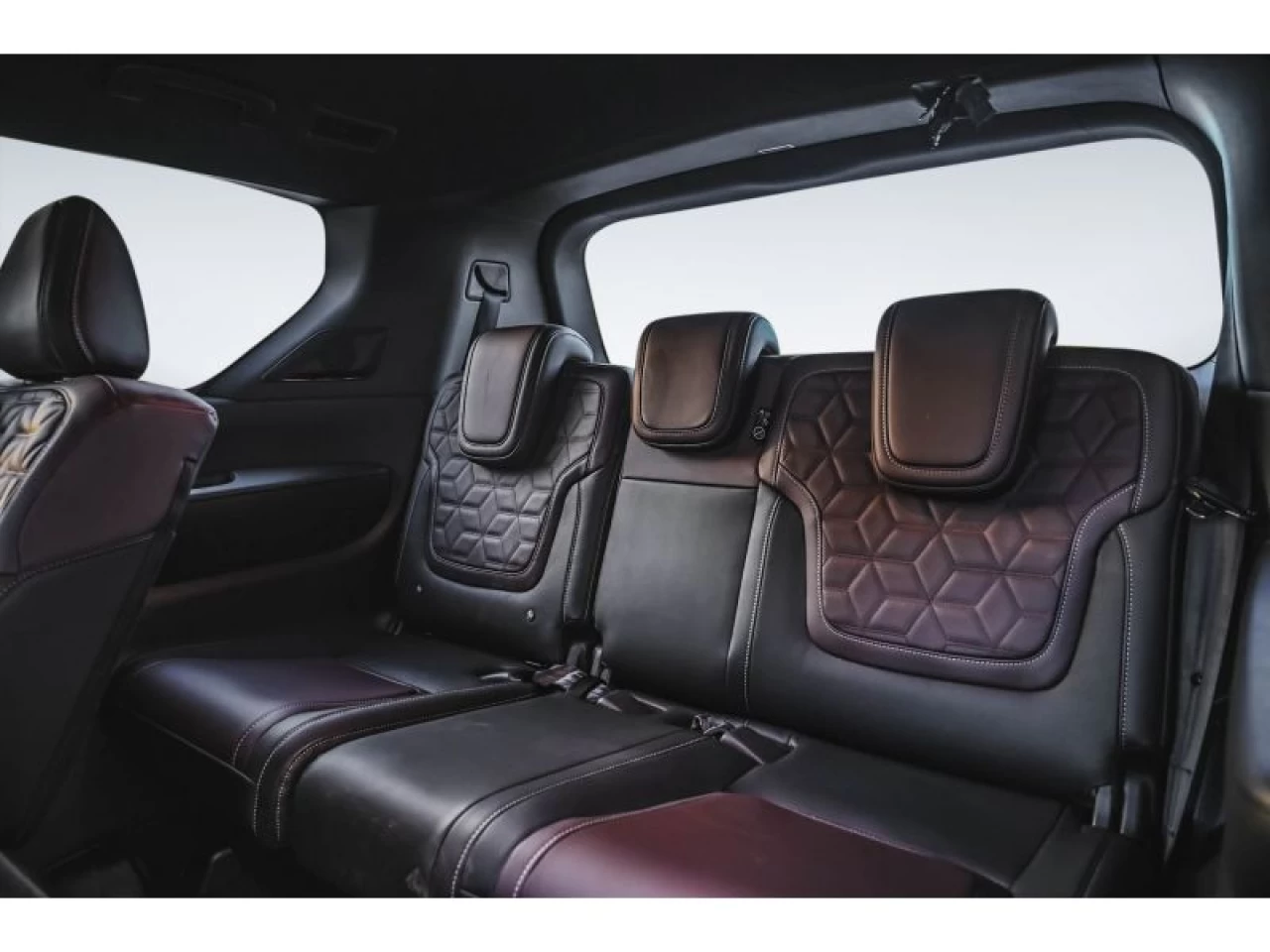 2025 Nissan Armada Platinum 4X4 FULL Image principale