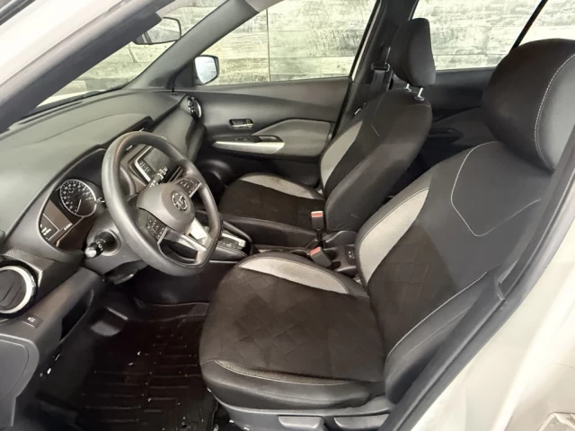 Nissan Kicks SV Bluetooth sieges chauffant commande au volant** 2019