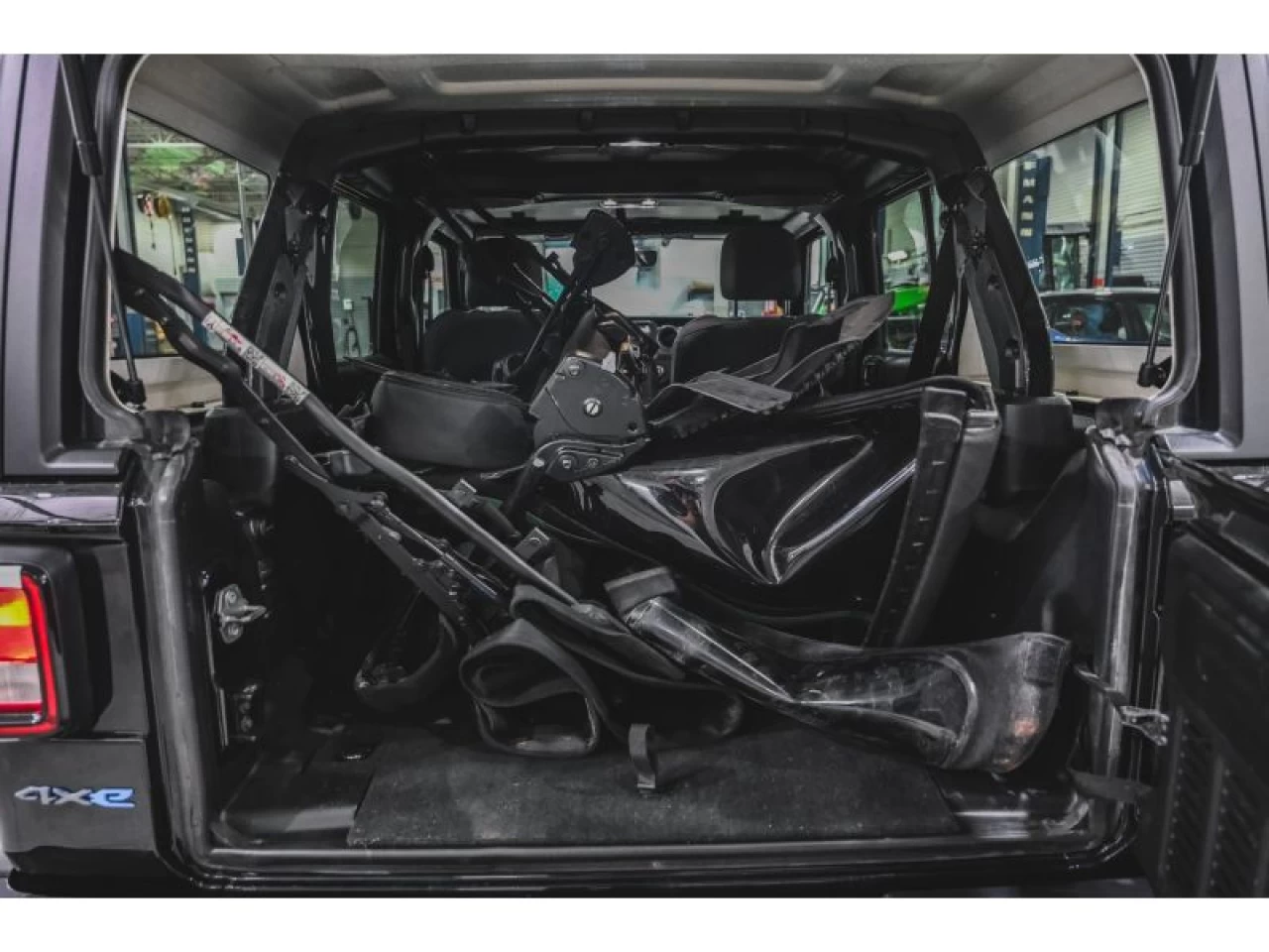 2023 Jeep Wrangler 4XE Willys 4X4 GROUPE REMORQUAGE ET TEMPS FROID Main Image