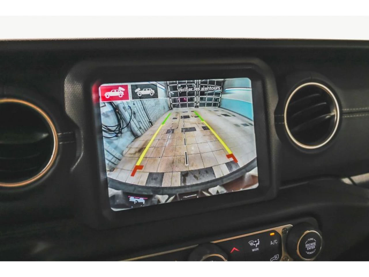 2021 Jeep Wrangler 4XE Unlimited Sahara 4x4 GROUPE REMORQUAGE 2 TOITS Main Image
