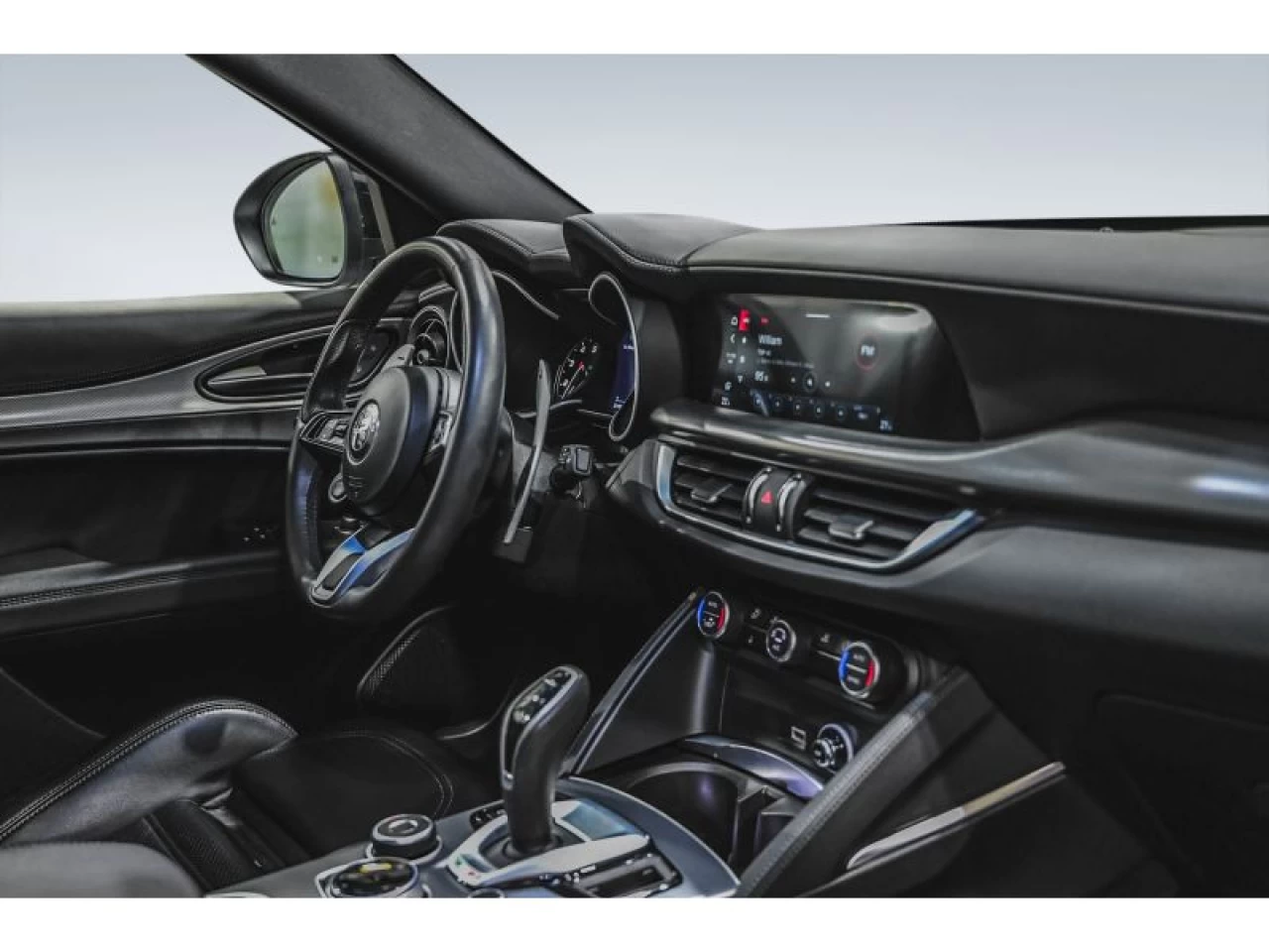 2022 Alfa Romeo Stelvio Veloce AWD Main Image