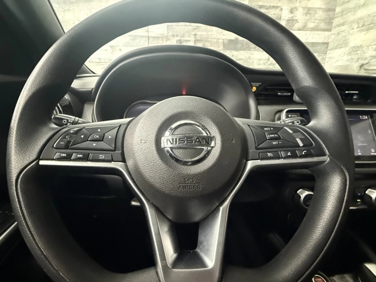 2019 Nissan Kicks SV Bluetooth sieges chauffant commande au volant** Image principale